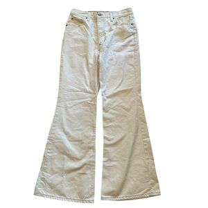 Levi’s Premium Women's Cream Flare Jeans size 29